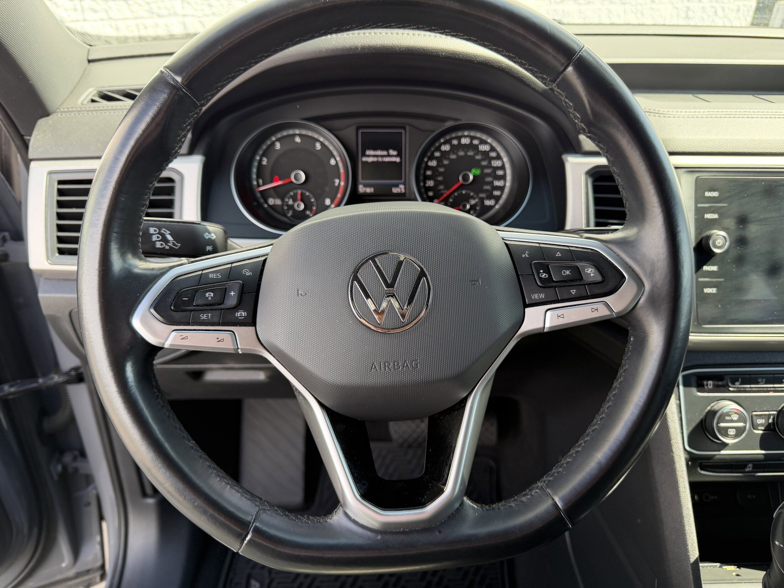 Used 2020 Volkswagen Atlas Cross Sport SE AWD/4WD image 15