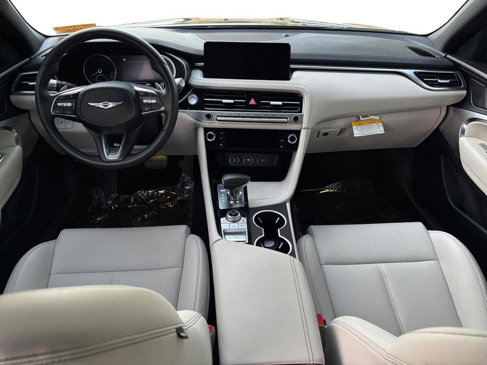 Used 2025 Genesis G70 2.5T image 10