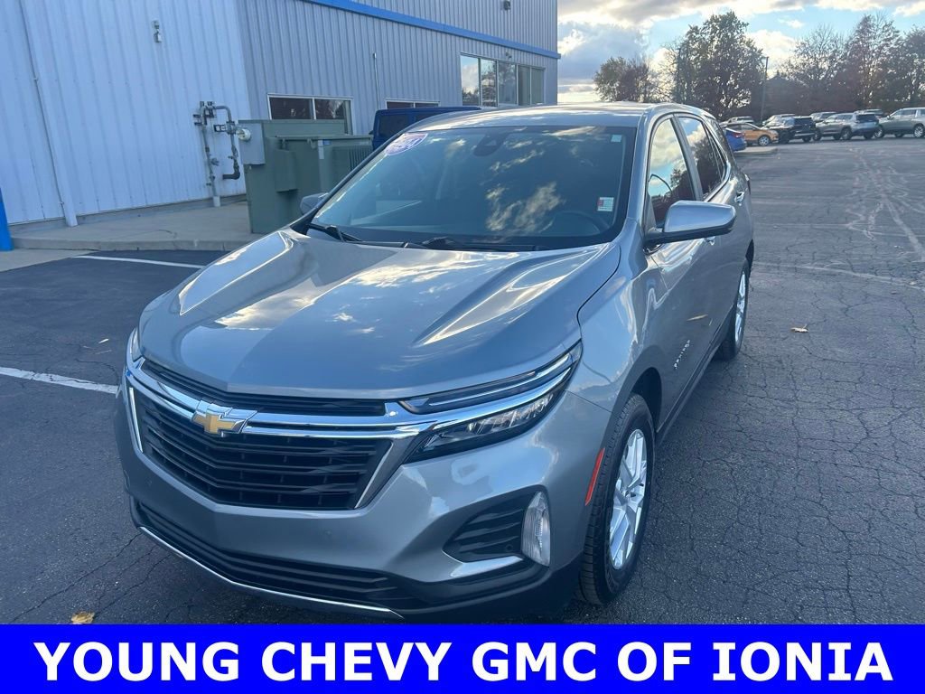 Used 2024 Chevrolet Equinox LT image 3