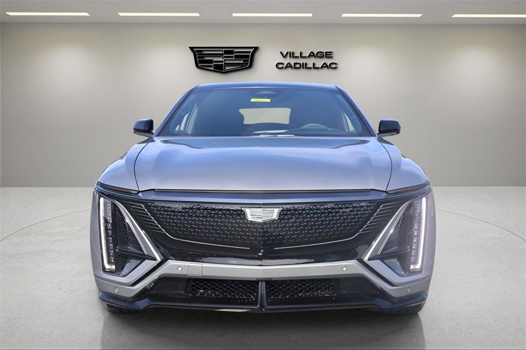 New 2026 Cadillac Lyriq V image 8