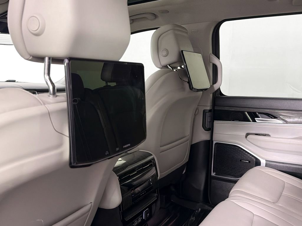 Used 2022 Jeep Wagoneer Series II w/ Premium Group I image 27