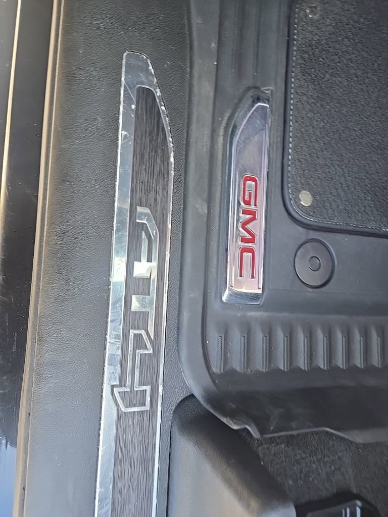 Used 2022 GMC Sierra 2500 AT4 w/ Gooseneck/5TH Wheel Package image 18