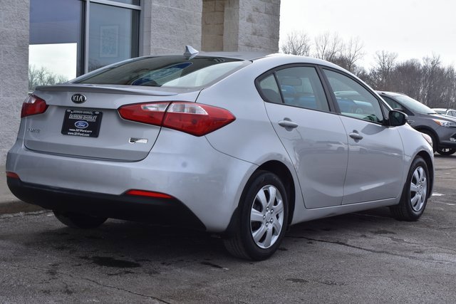 Used 2016 Kia Forte LX image 11