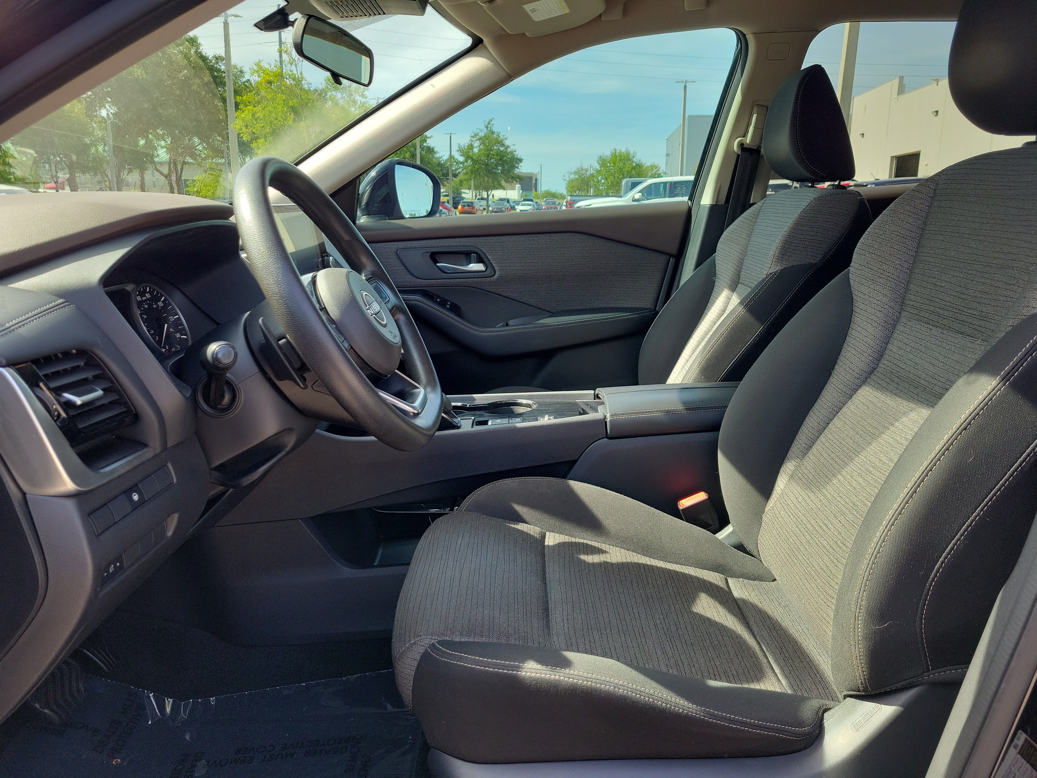 Certified 2022 Nissan Rogue SV FWD image 13