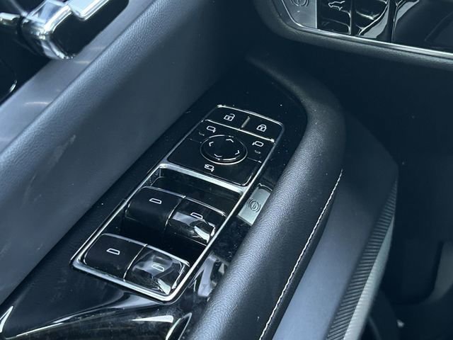 New 2026 Cadillac Vistiq Premium Luxury AWD/4WD image 24