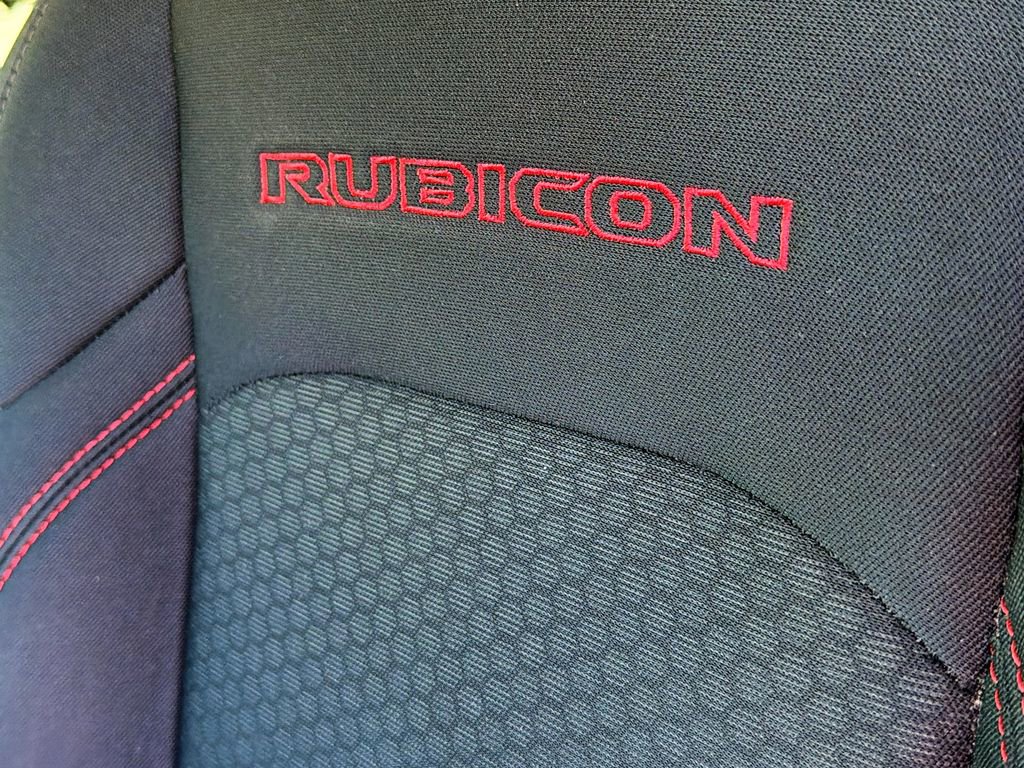 Used 2018 Jeep Wrangler Unlimited Rubicon AWD/4WD image 36