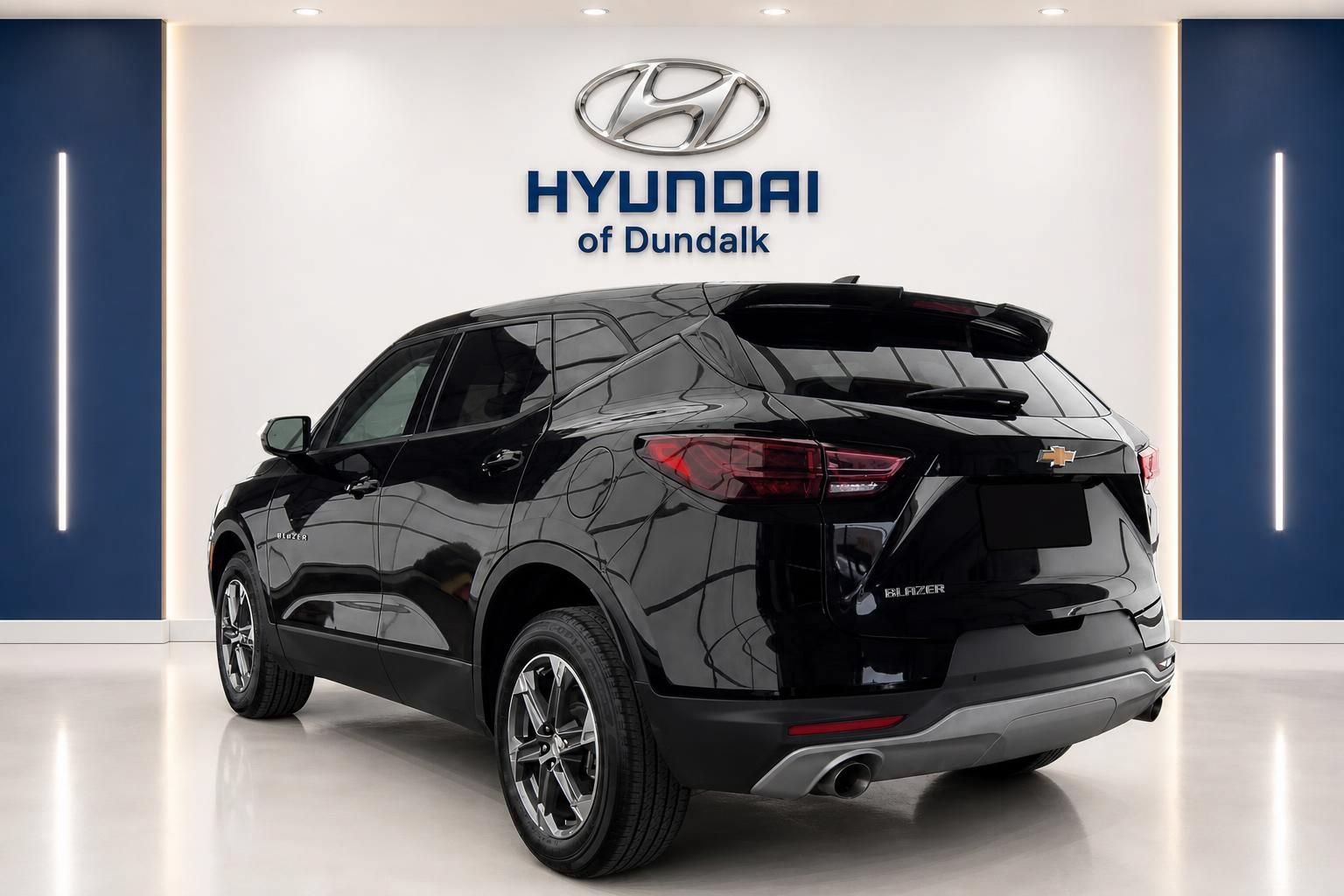 Used 2026 Chevrolet Blazer LT FWD image 2