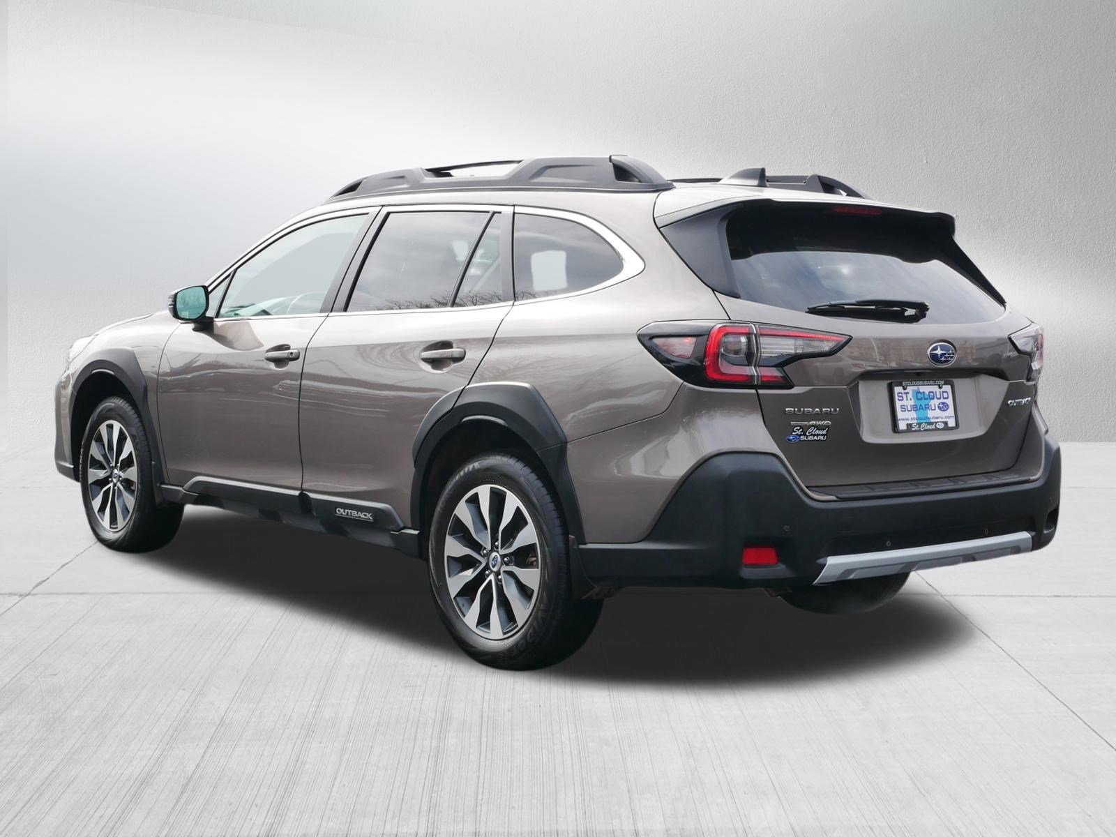 Certified 2023 Subaru Outback Limited image 5