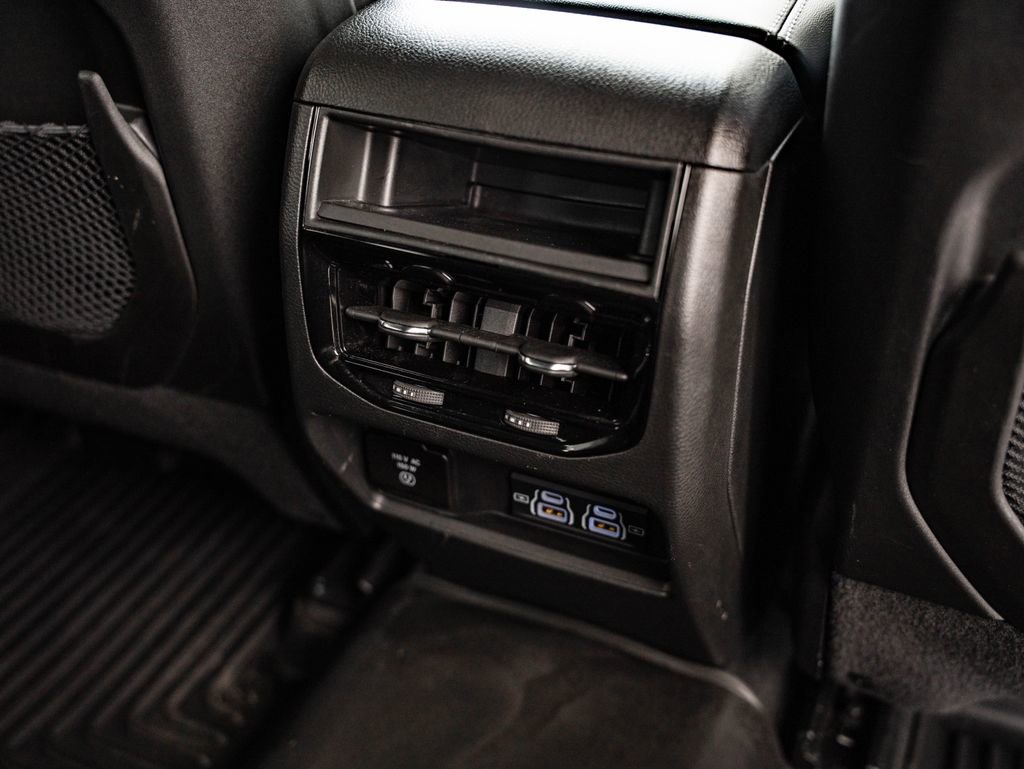 Used 2024 Jeep Grand Cherokee Altitude AWD/4WD image 34