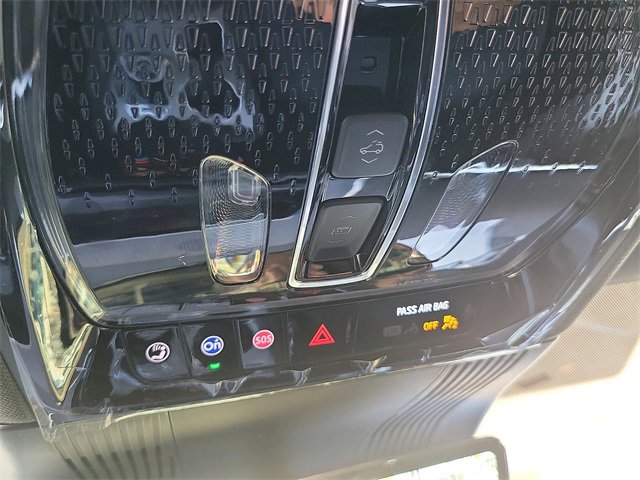 Used 2026 Cadillac Vistiq Luxury image 17