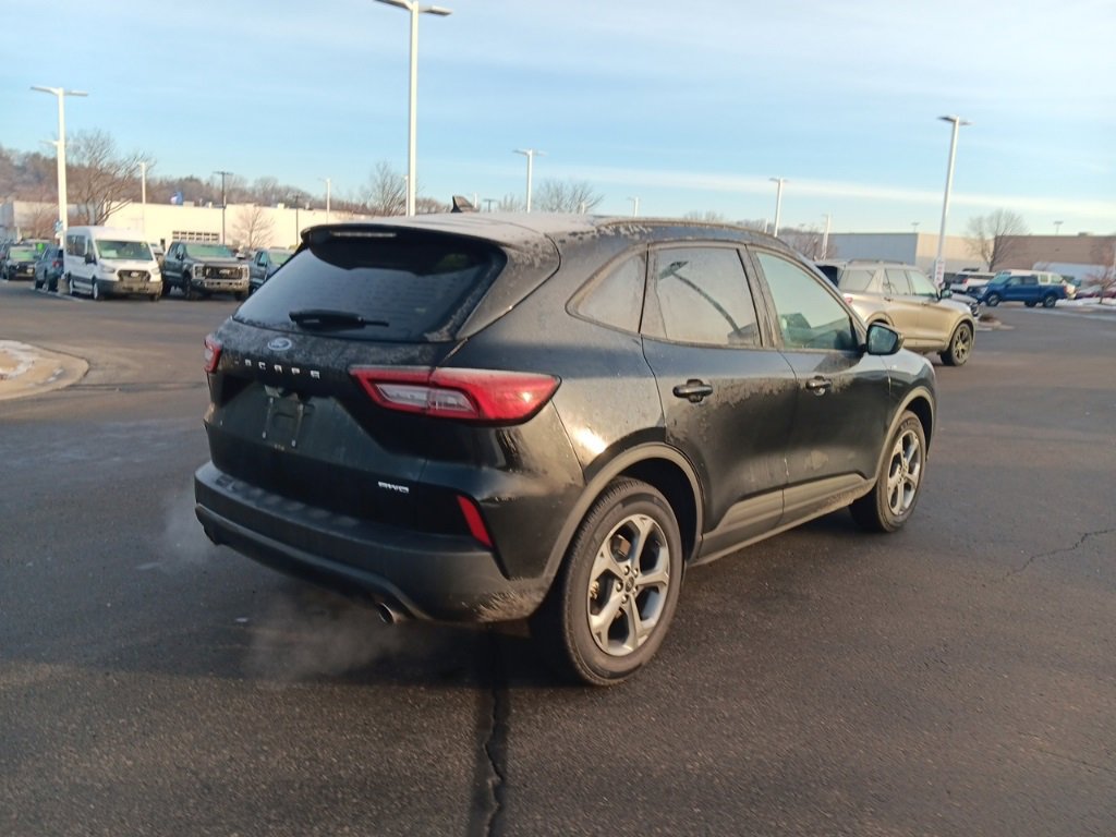 Used 2025 Ford Escape ST-Line image 7