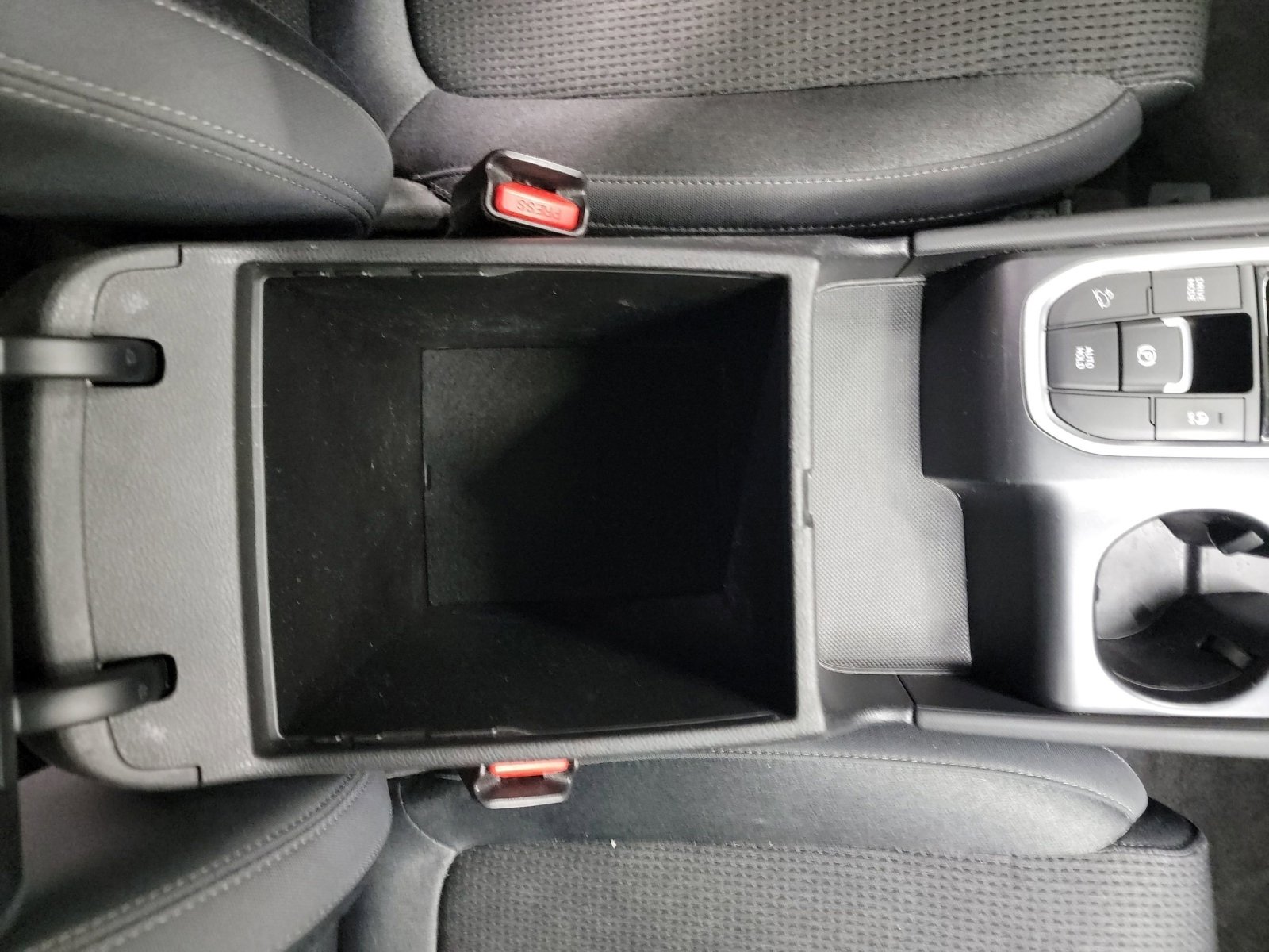 Used 2019 Hyundai Santa Fe SEL image 28