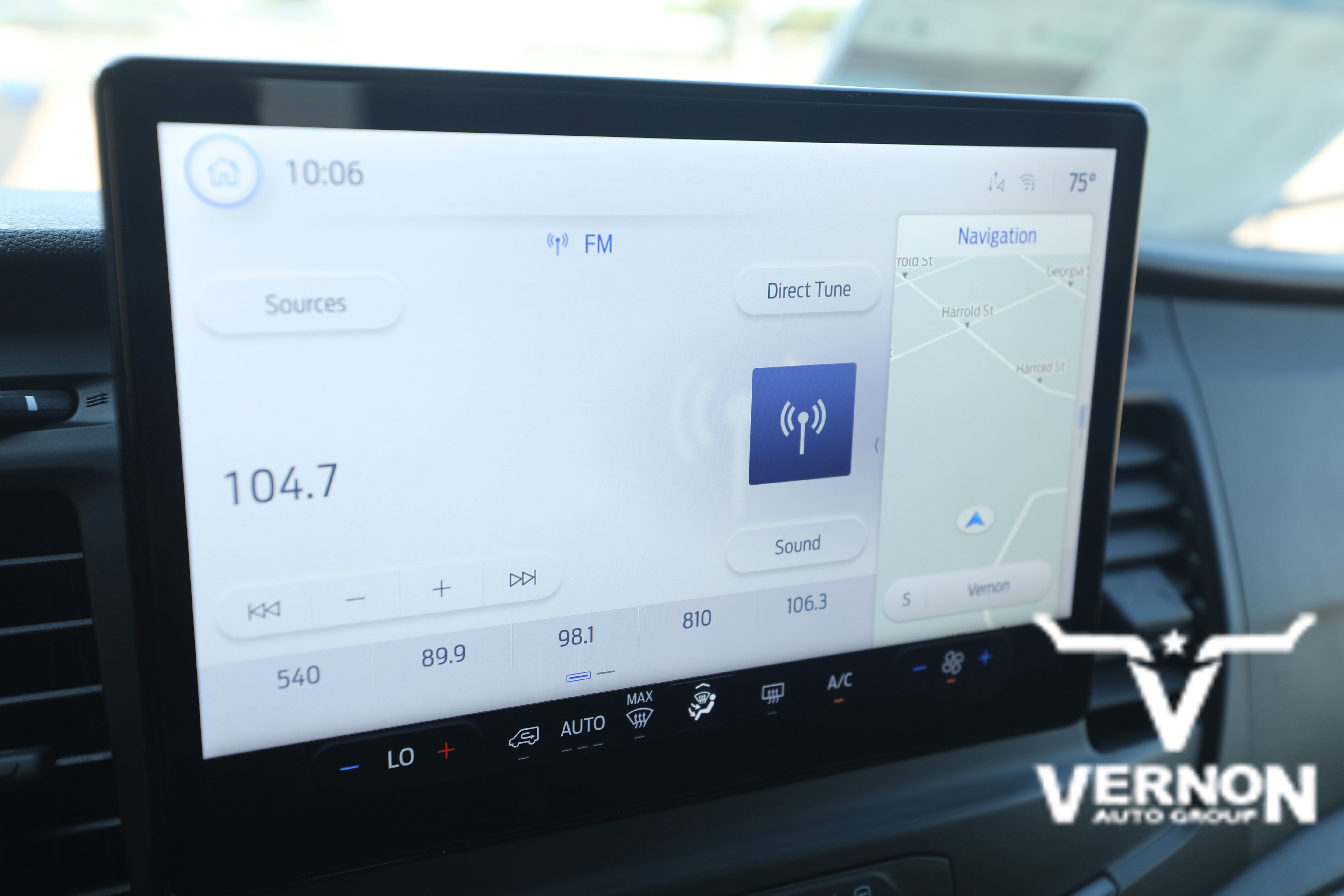 New 2025 Ford Transit 250 148 Medium Roof w/ Load Area Protection Package image 22