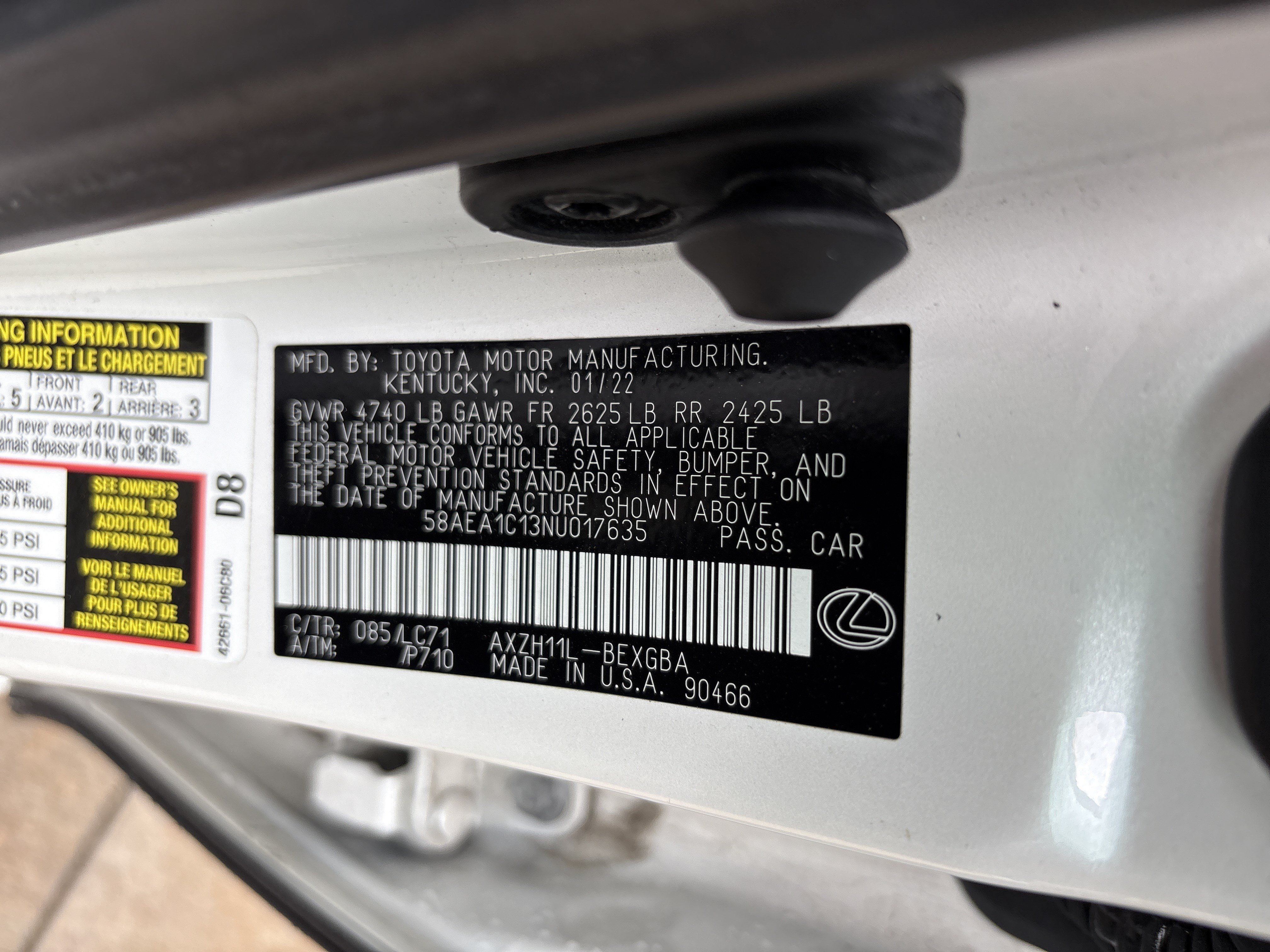 Certified 2022 Lexus ES 300h w/ Accessory Package FWD image 35