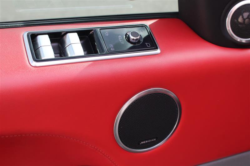 Used 2019 Land Rover Range Rover Sport SVR image 14