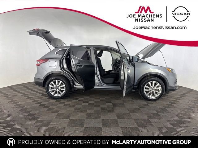 Used 2021 Nissan Rogue Sport S image 13