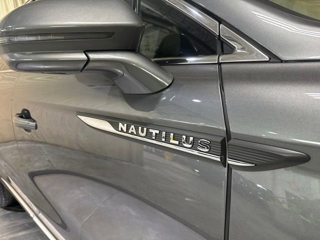 Certified 2023 Lincoln Nautilus AWD w/ Premium Package image 19