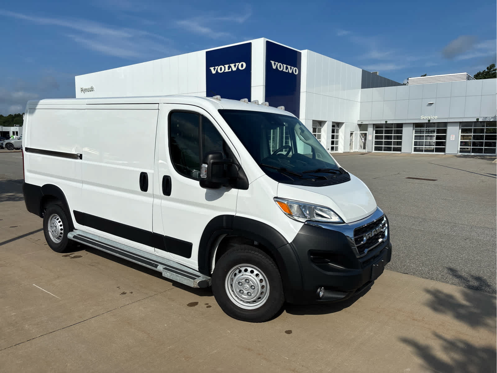 Used 2025 RAM ProMaster 2500 w/ U-Haul Equipment Group FWD image 2