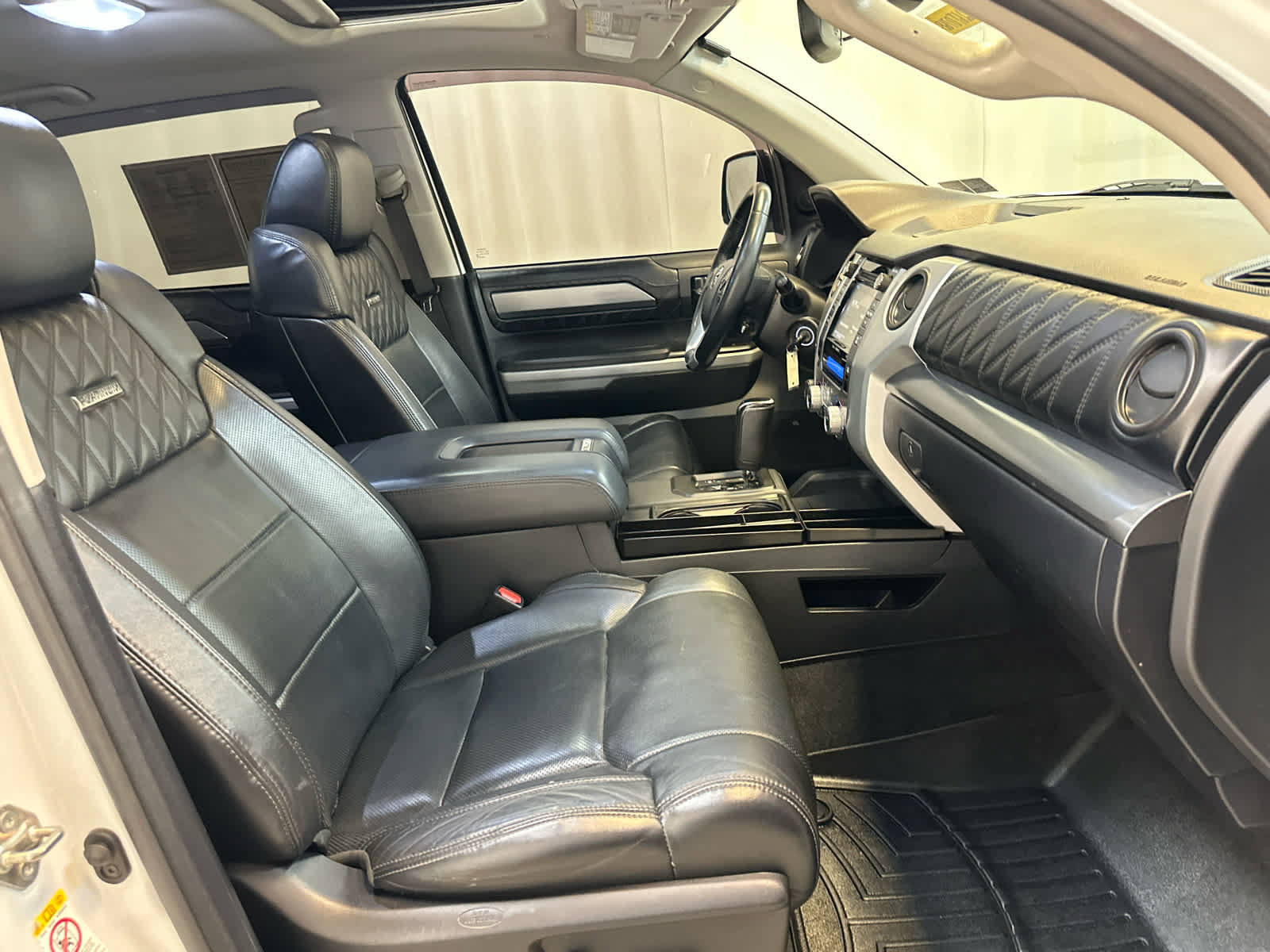 Used 2019 Toyota Tundra Platinum AWD/4WD image 14