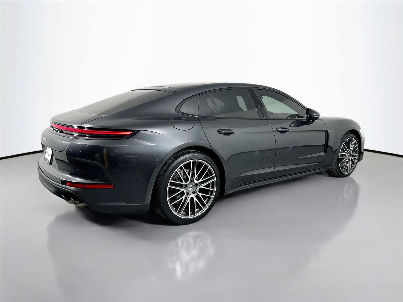 Certified 2024 Porsche Panamera image 7