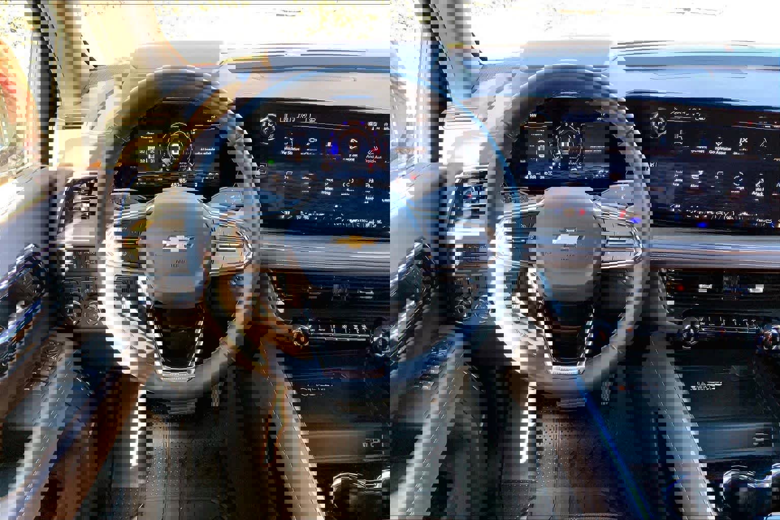 Certified 2025 Chevrolet Tahoe High Country w/ Sun And Tow Package image 6