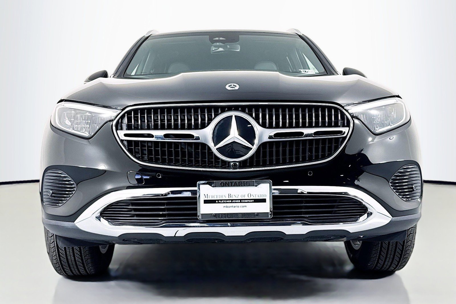 Certified 2025 Mercedes-Benz GLC 300 image 2