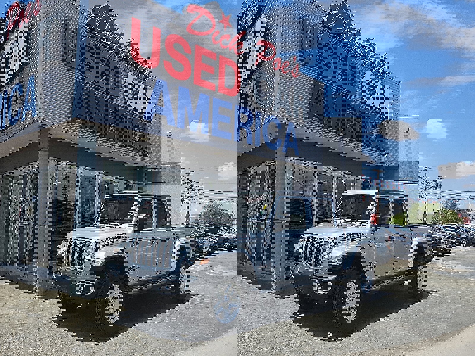 Used 2023 Jeep Gladiator Sport AWD/4WD image 1