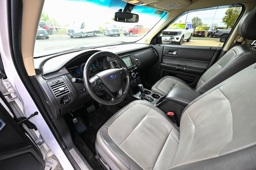 Used 2018 Ford Flex Limited w/ Equipment Group 303A AWD/4WD image 19