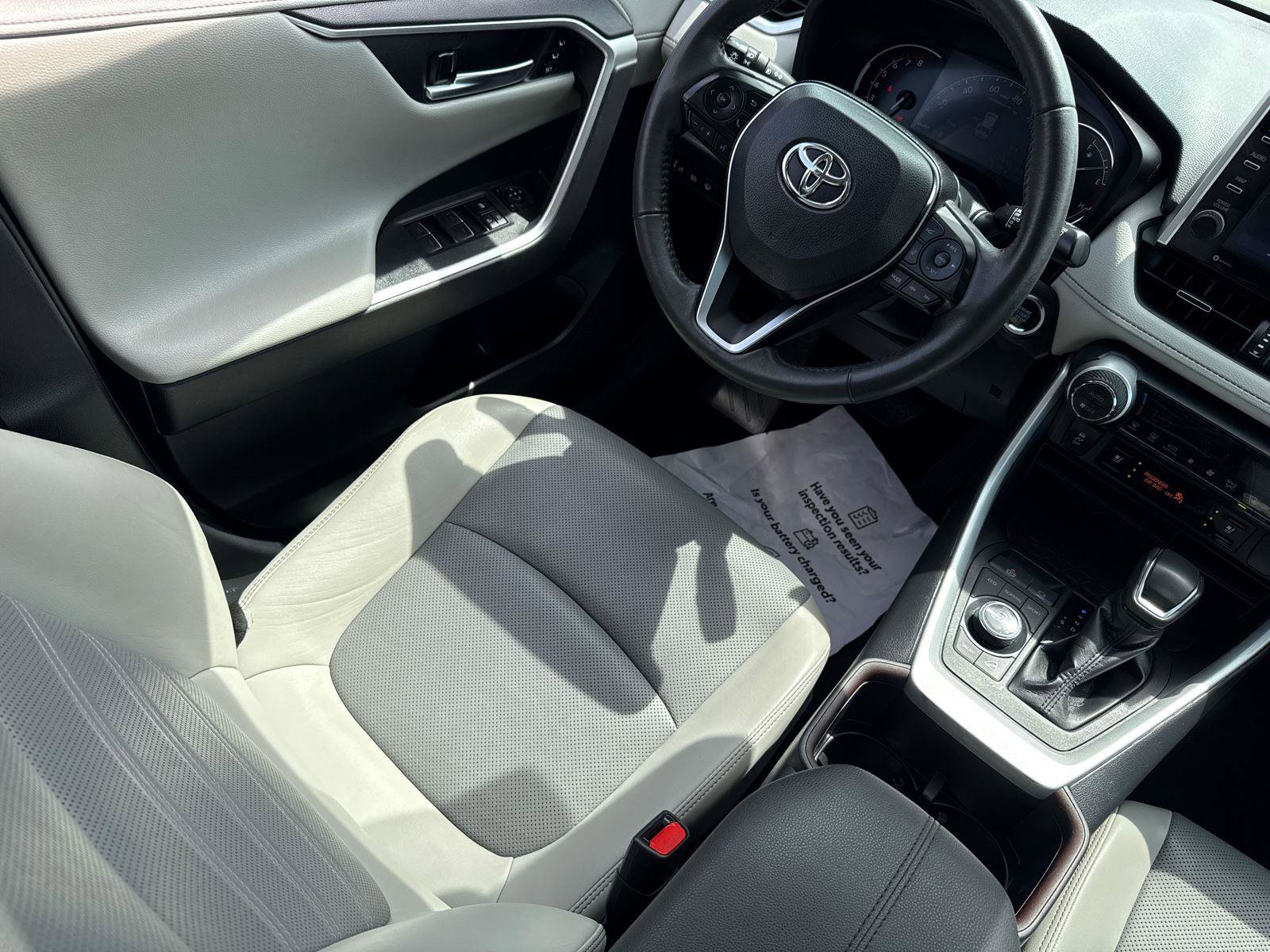 Used 2022 Toyota RAV4 Limited w/ Limited Grade Weather Package AWD/4WD image 28