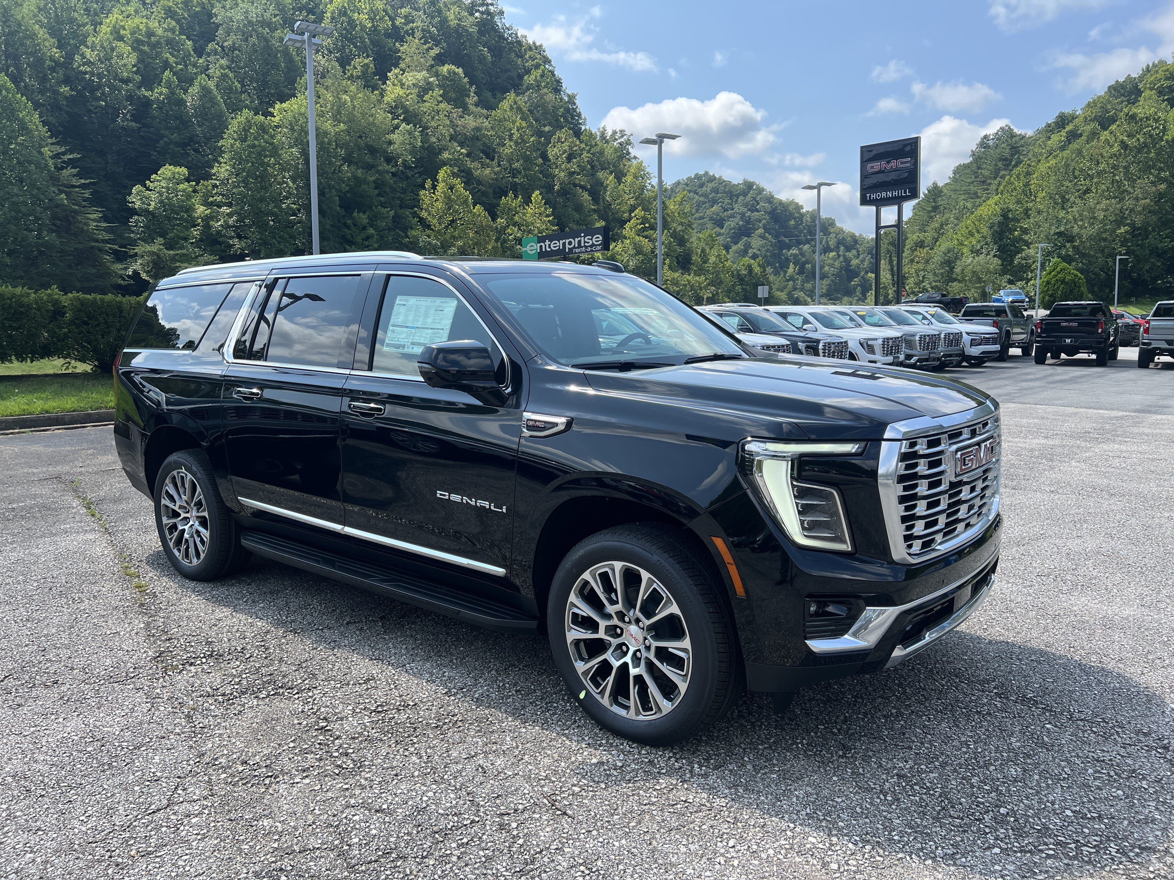 New 2026 GMC Yukon XL Denali AWD/4WD image 3