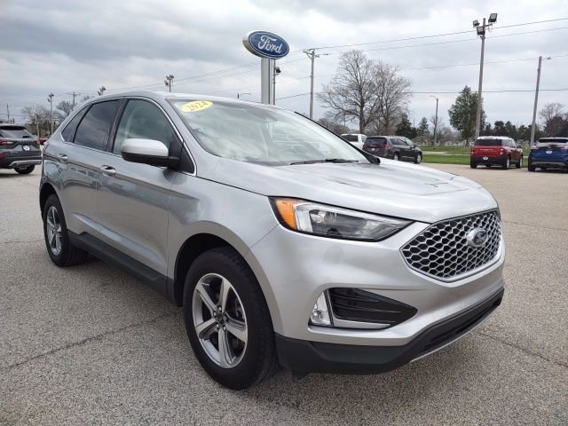 Used 2024 Ford Edge SEL w/ Convenience Package image 7