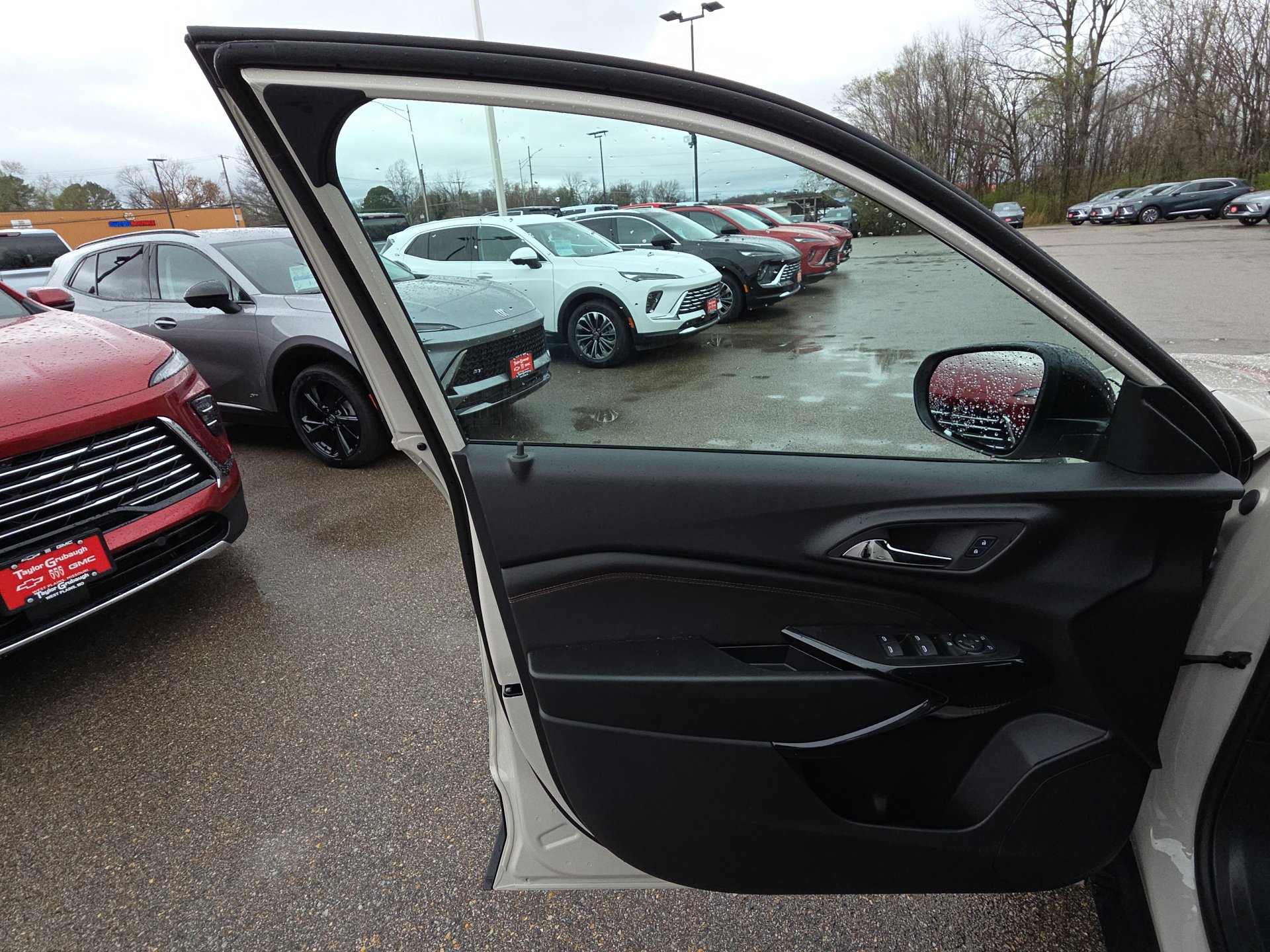 New 2026 Chevrolet Trax RS w/ Driver Confidence Package image 12