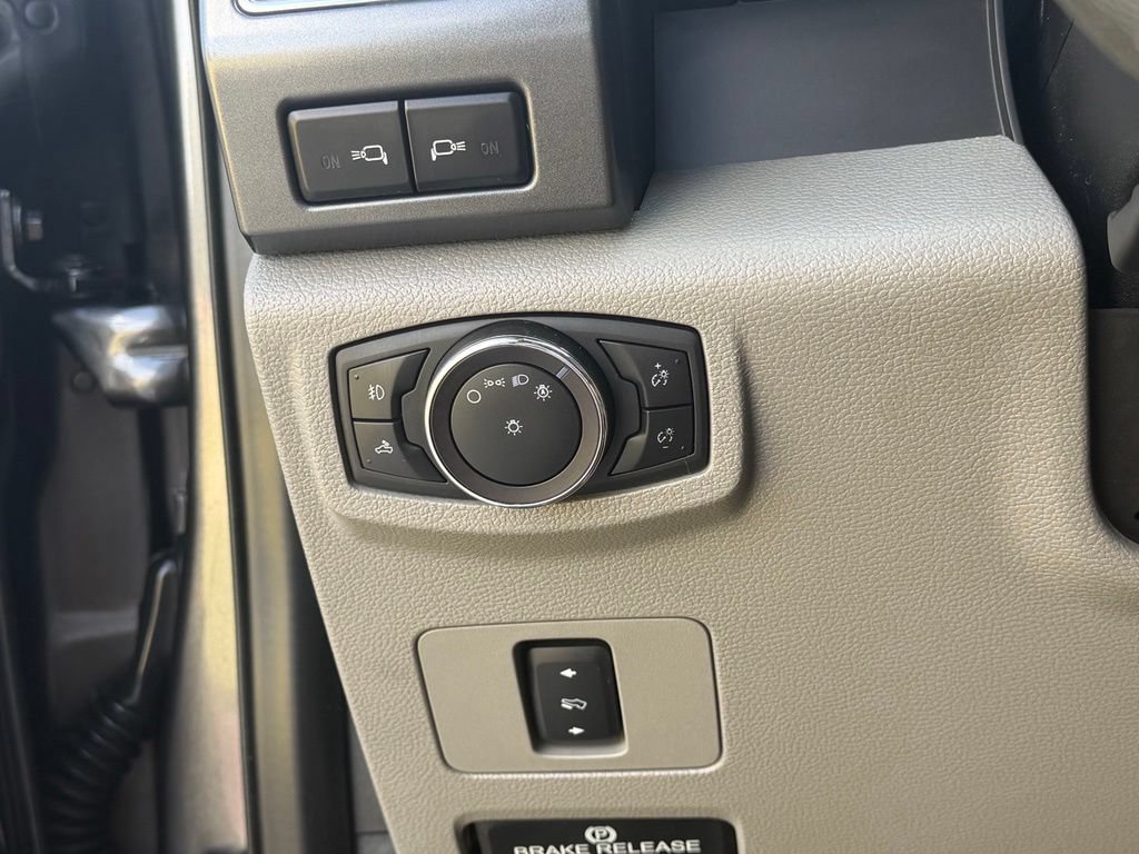 Used 2020 Ford F250 XLT w/ XLT Premium Package AWD/4WD image 33