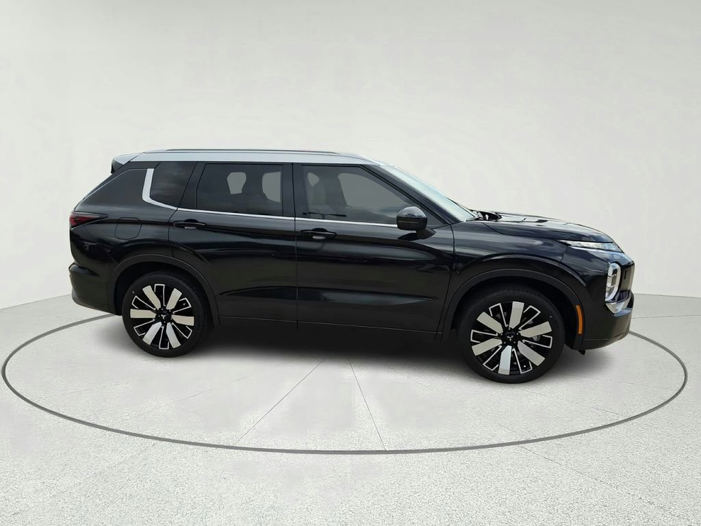 New 2025 Mitsubishi Outlander SEL image 4