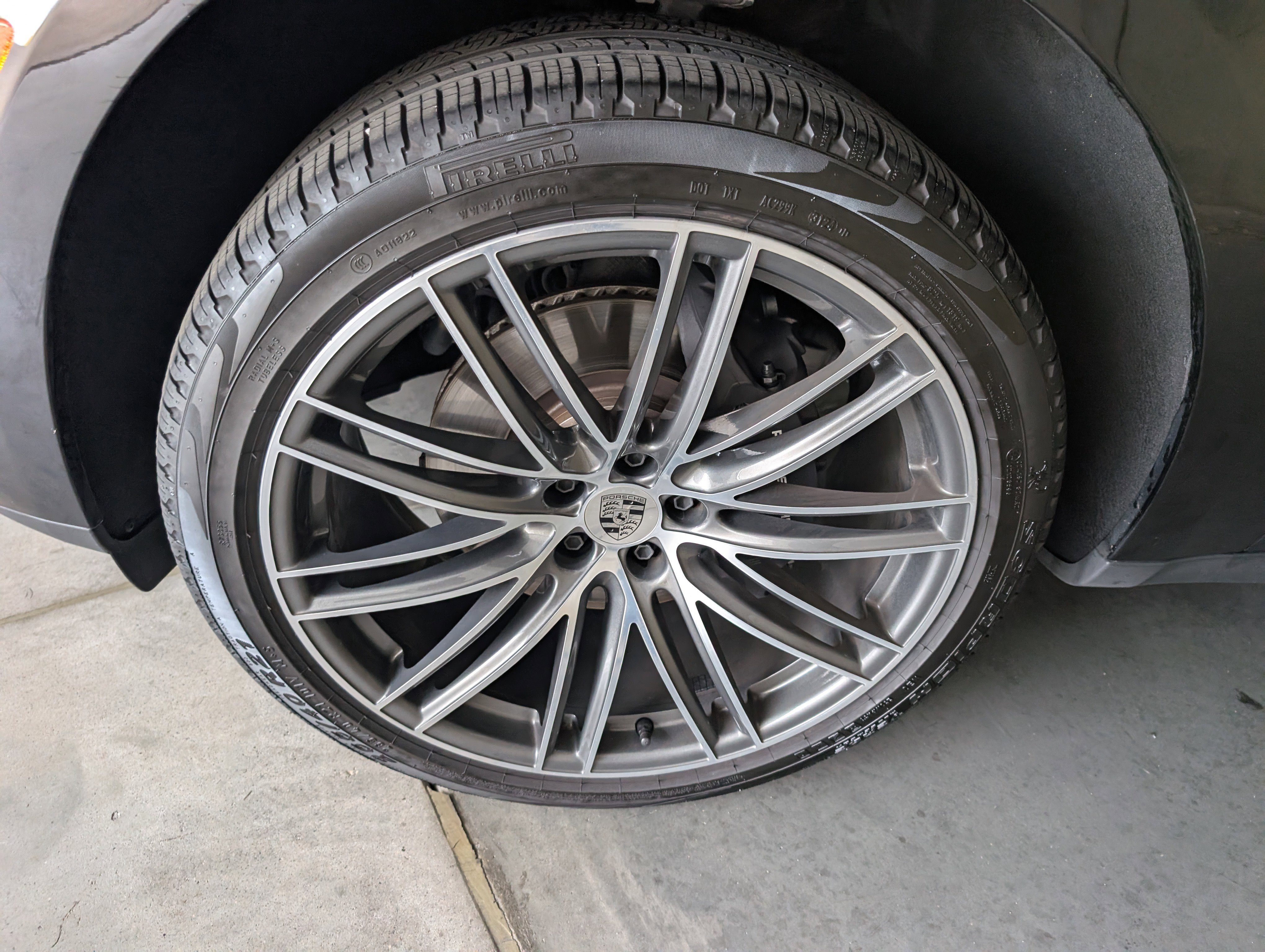 Used 2025 Porsche Macan image 14