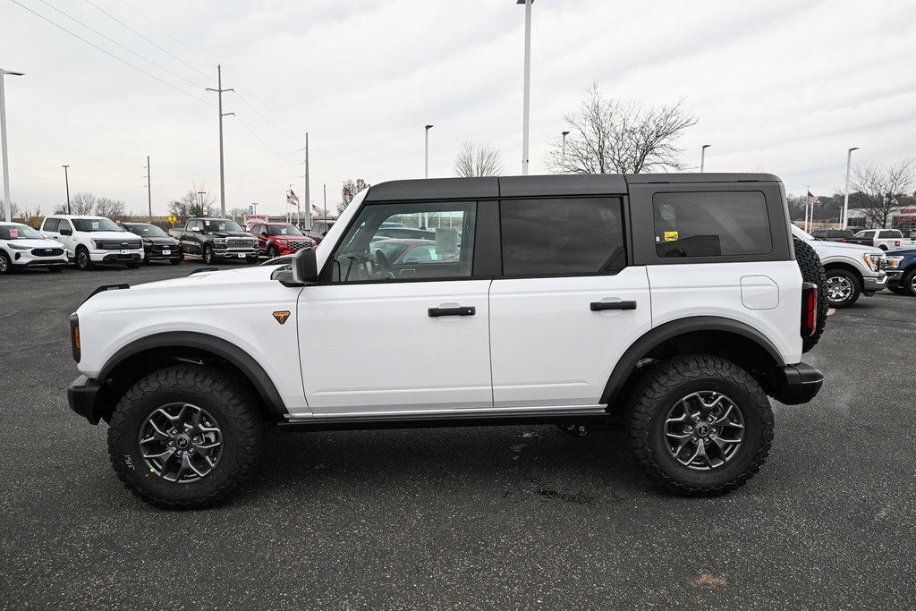 New 2025 Ford Bronco Badlands image 8