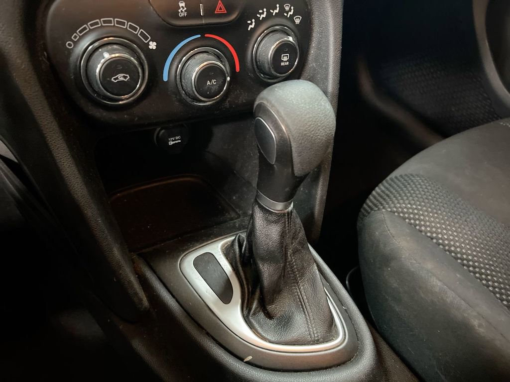 Used 2015 Dodge Dart SE w/ Convenience Group image 16