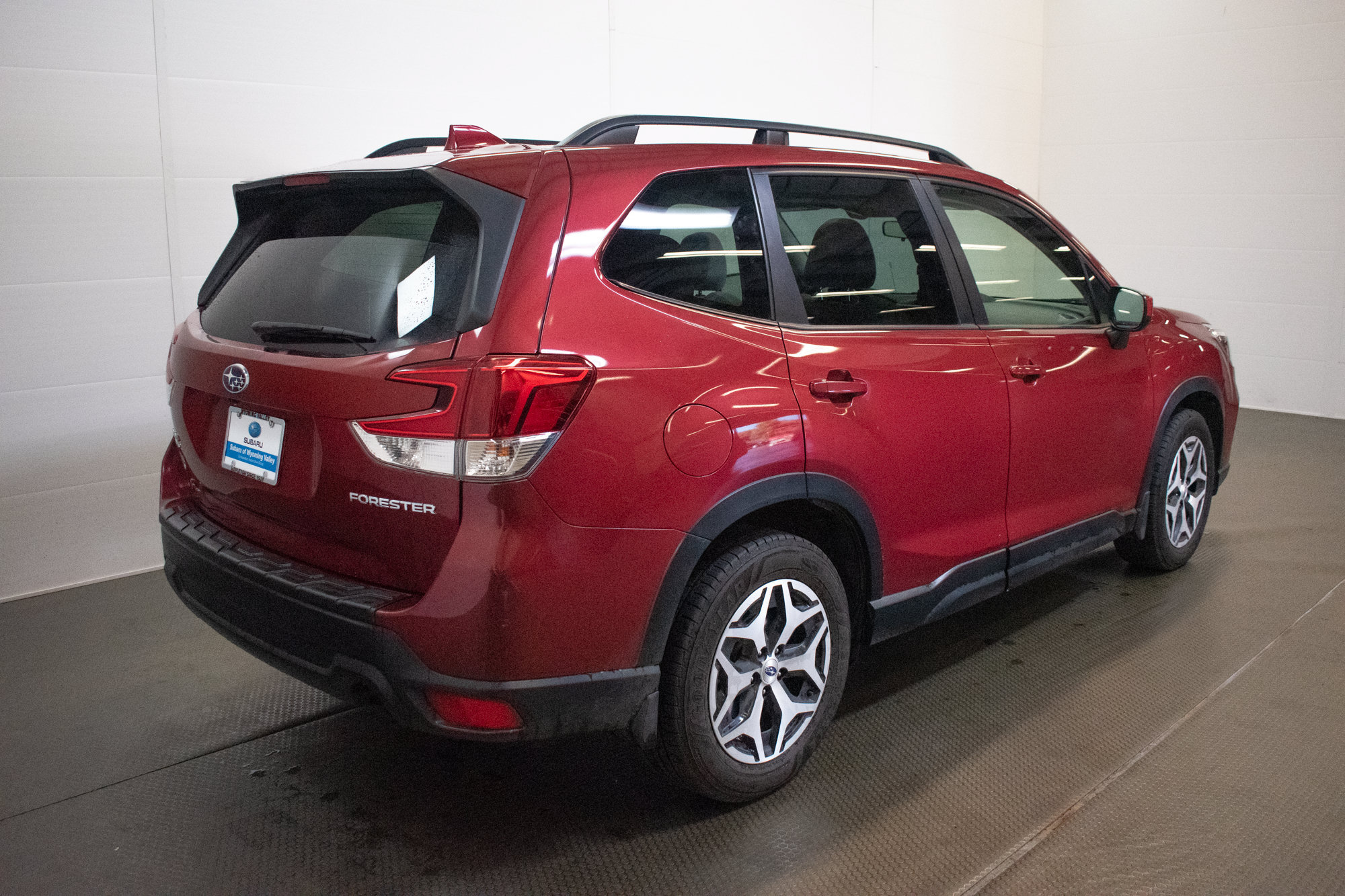 Used 2020 Subaru Forester Premium AWD/4WD image 4