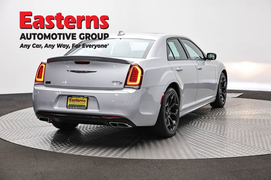 Used 2020 Chrysler 300 S image 5