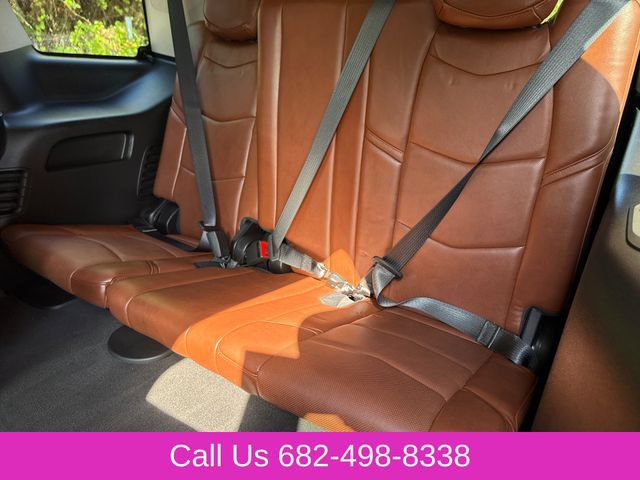 Used 2020 Cadillac Escalade Premium Luxury AWD/4WD image 18