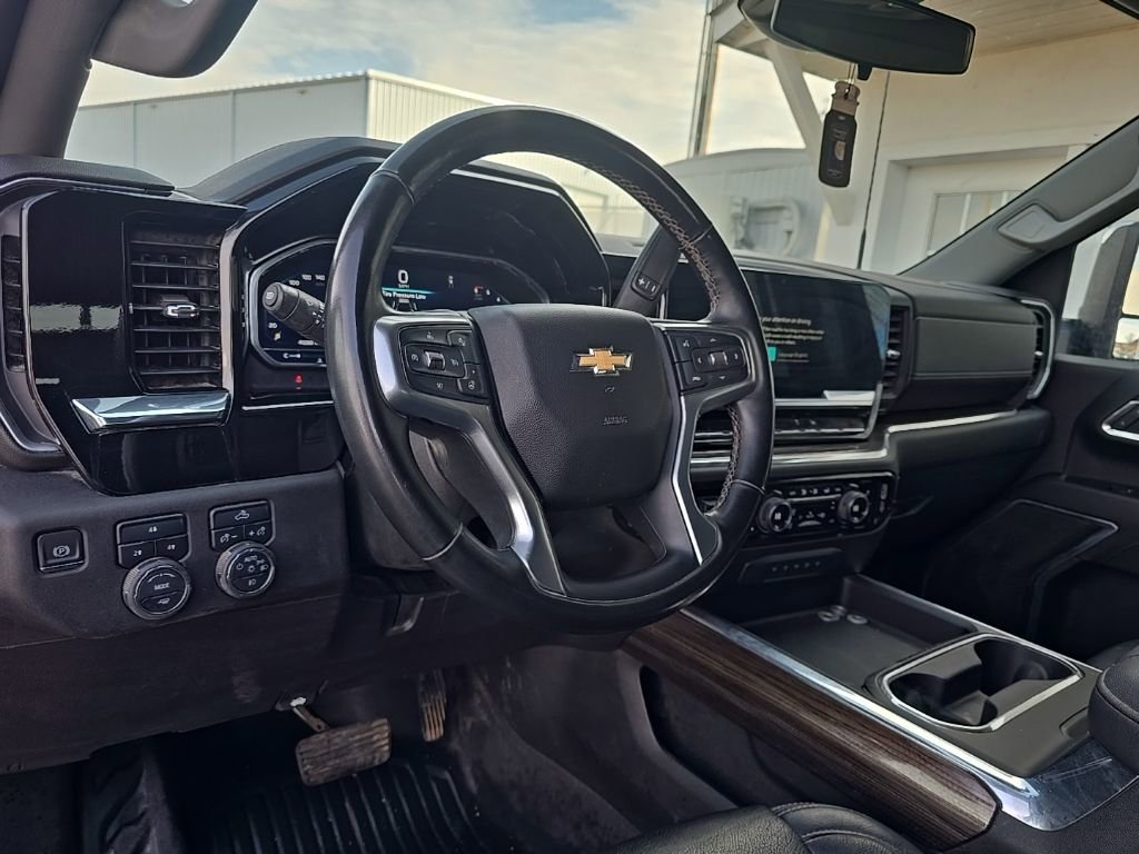 Used 2024 Chevrolet Silverado 3500 LT w/ Convenience Package image 10