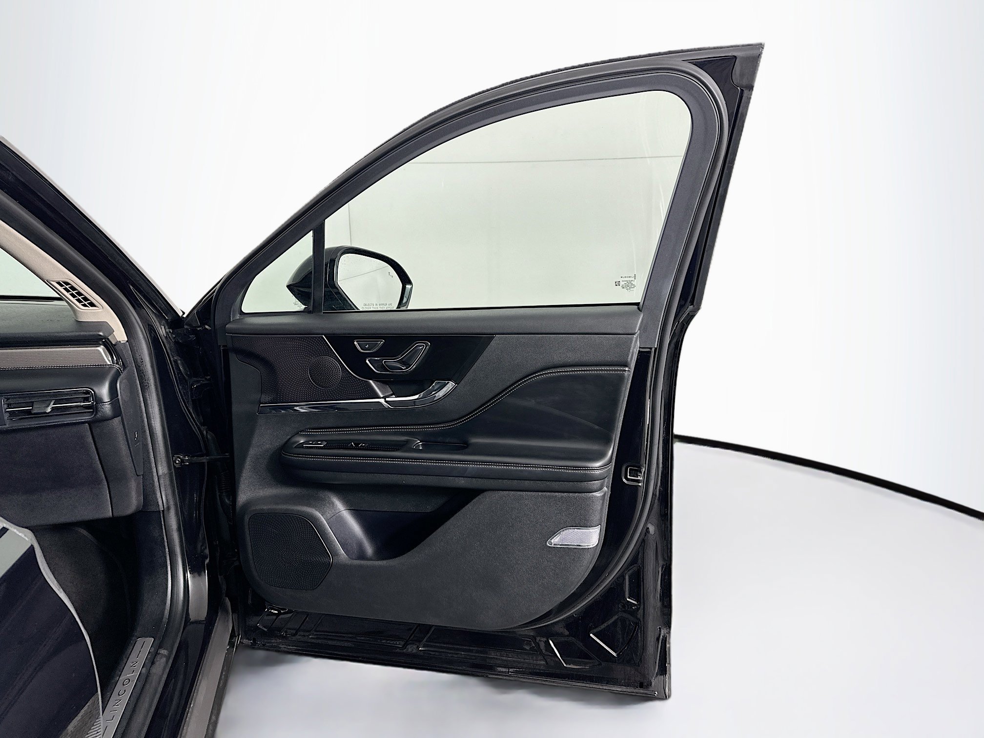 Used 2024 Lincoln Corsair Reserve w/ Equipment Group 201A image 33