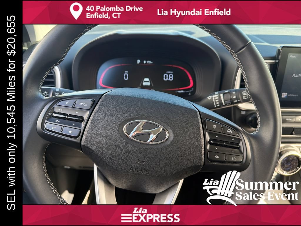 Used 2024 Hyundai Venue SEL FWD image 15