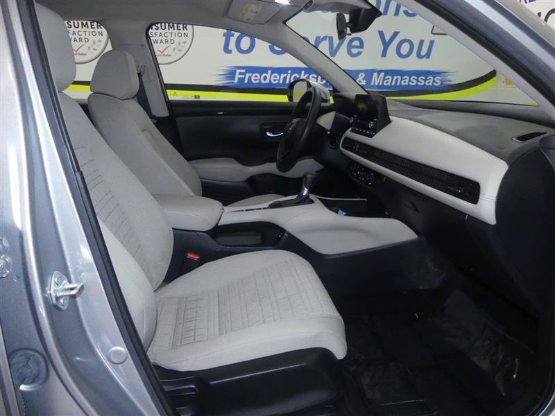 Used 2025 Honda HR-V LX image 6
