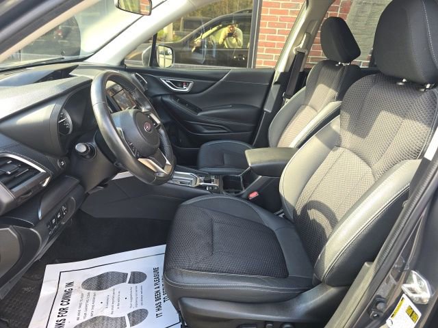 Used 2023 Subaru Forester Premium AWD/4WD image 17