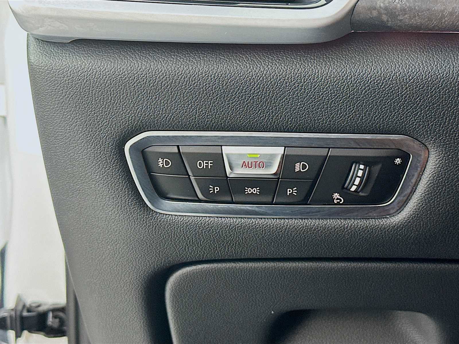 Used 2021 BMW X5 xDrive40i w/ Executive Package 2 AWD/4WD image 13