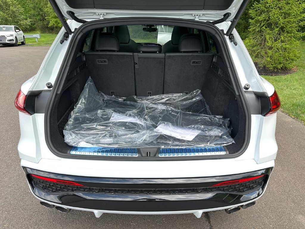 New 2026 Audi SQ5 Premium Plus AWD/4WD image 21