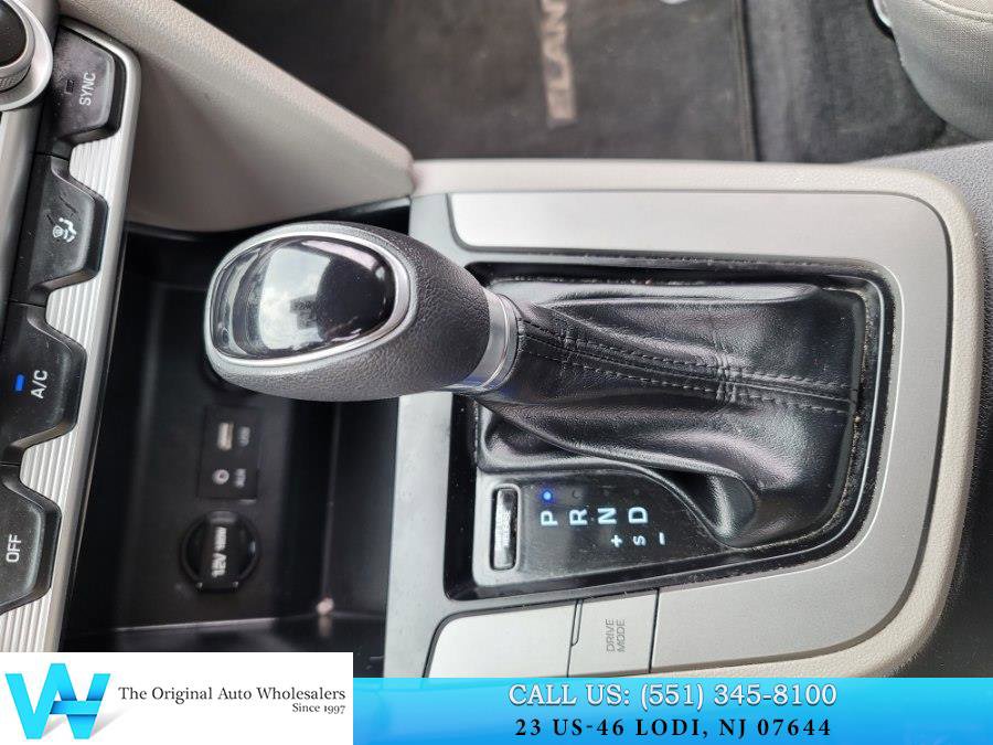 Used 2020 Hyundai Elantra SEL image 19