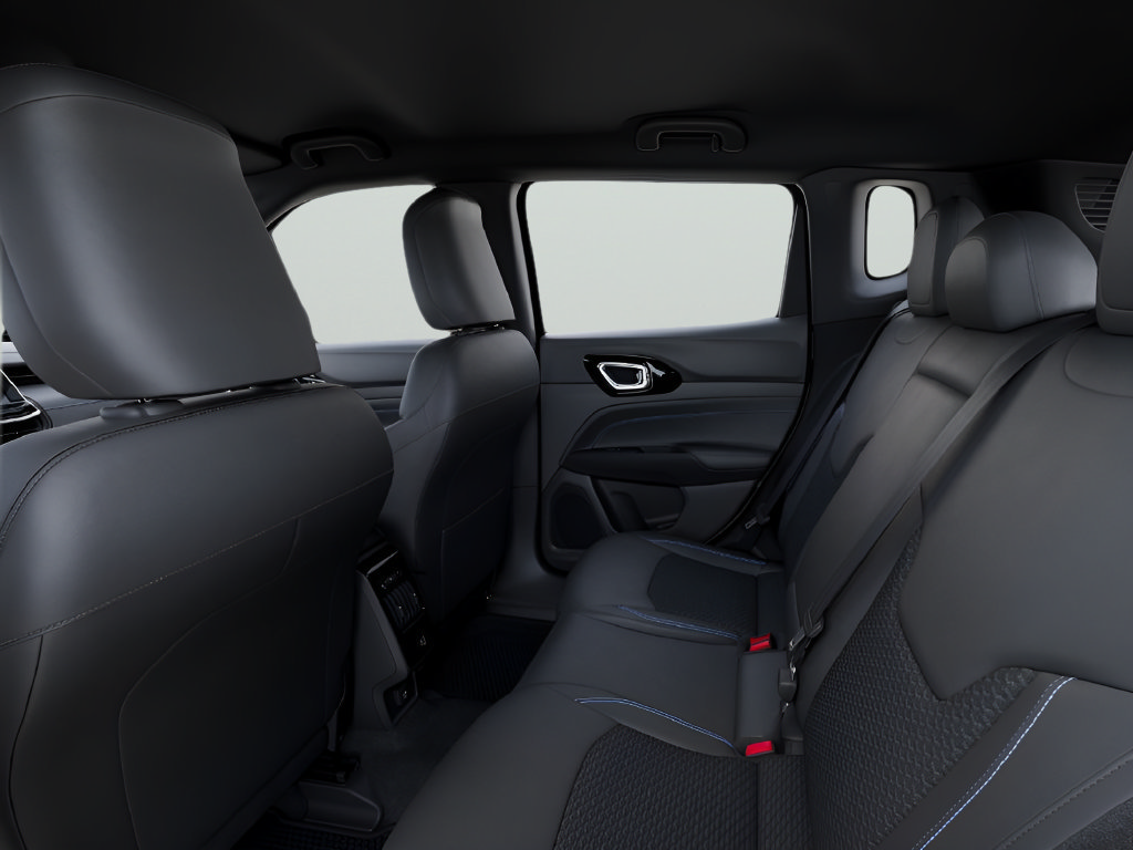 New 2026 Jeep Compass Latitude AWD/4WD image 15