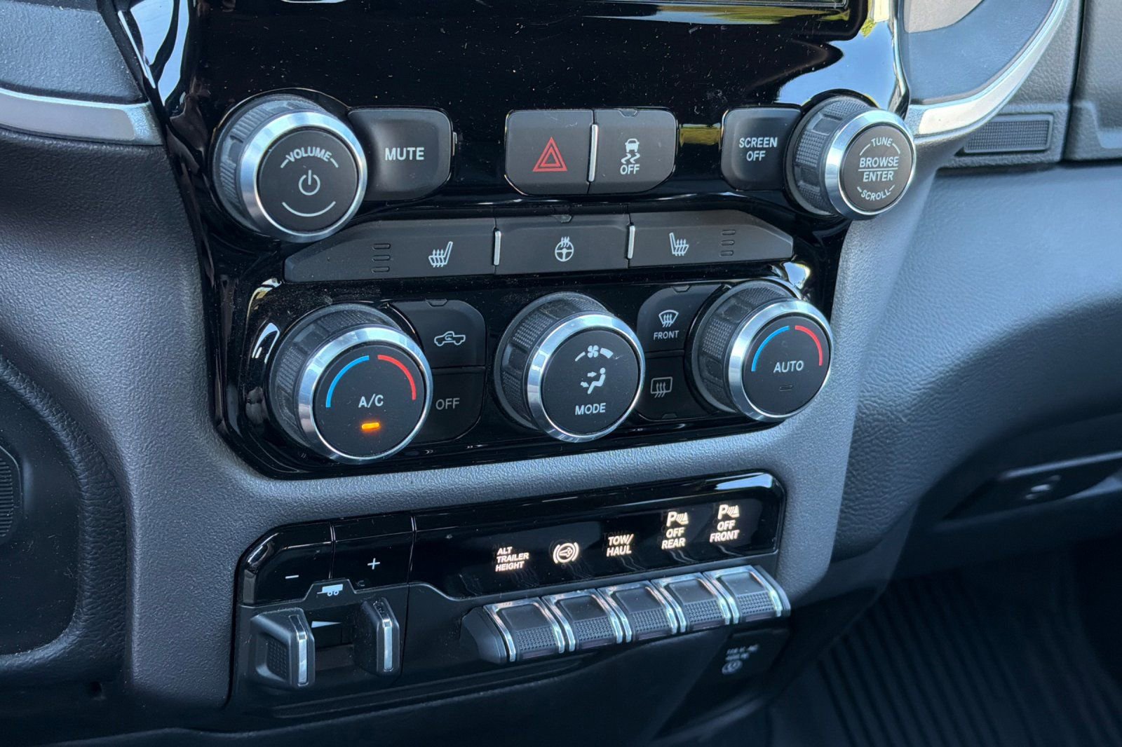 Used 2019 RAM 3500 Big Horn AWD/4WD image 20